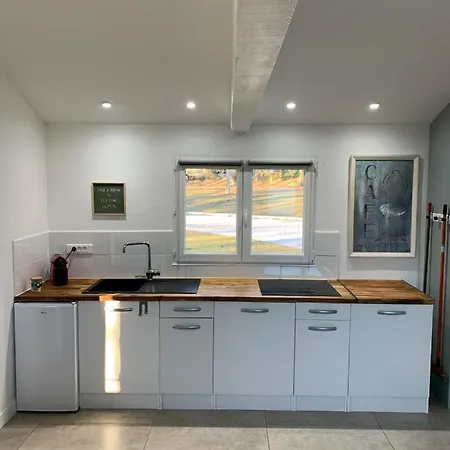 Penzion Maison Independante 42m2. Calme Et Verdure :)